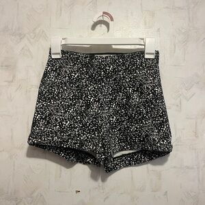 Abercrombie and Fitch women’s hi rise stretchy patterned shorts - XS